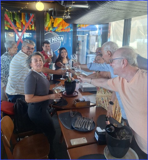 Dirigentes e funcionários da DS Recife se confraternizam